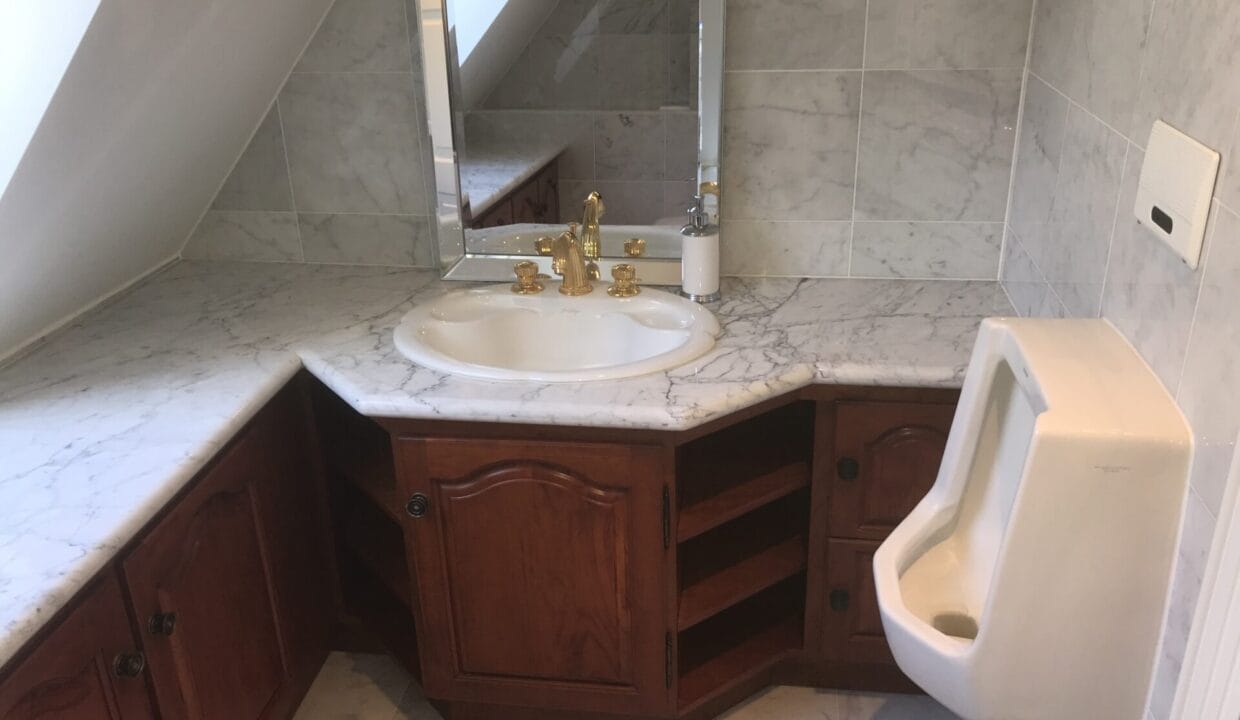 667609E1-6D06-4AB8-BCAB-45226AB505BE