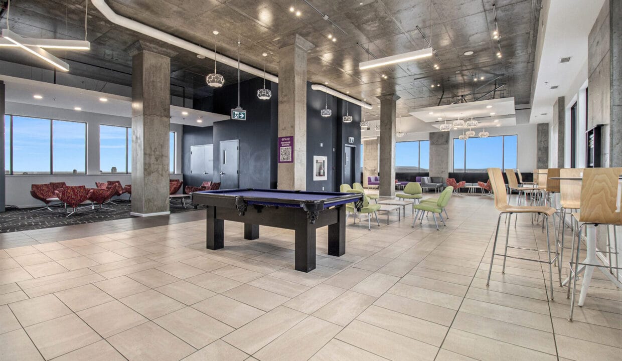 006_105_champagne_ave_s_suite_1015-12_535