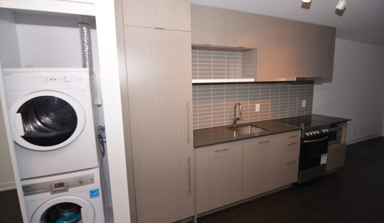 03 Kitchen