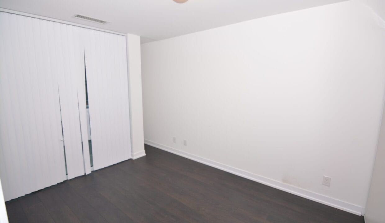 04 Bedroom