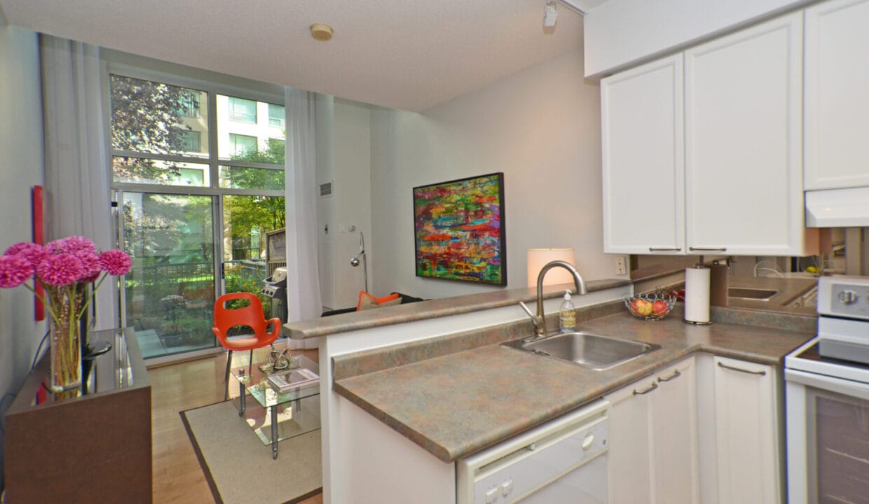 109 Front St # 121 (5)