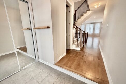 2 FrontEntranceIntoHallway