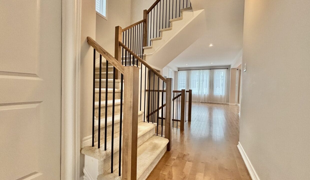 3 MainFloorStairs
