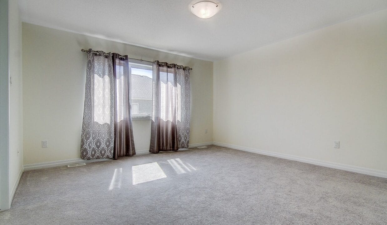 5master bedroom