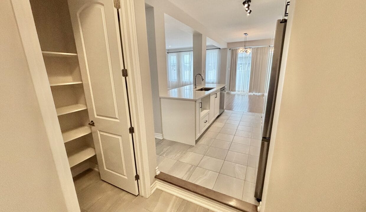 7 MudroomLookingAtKitchen