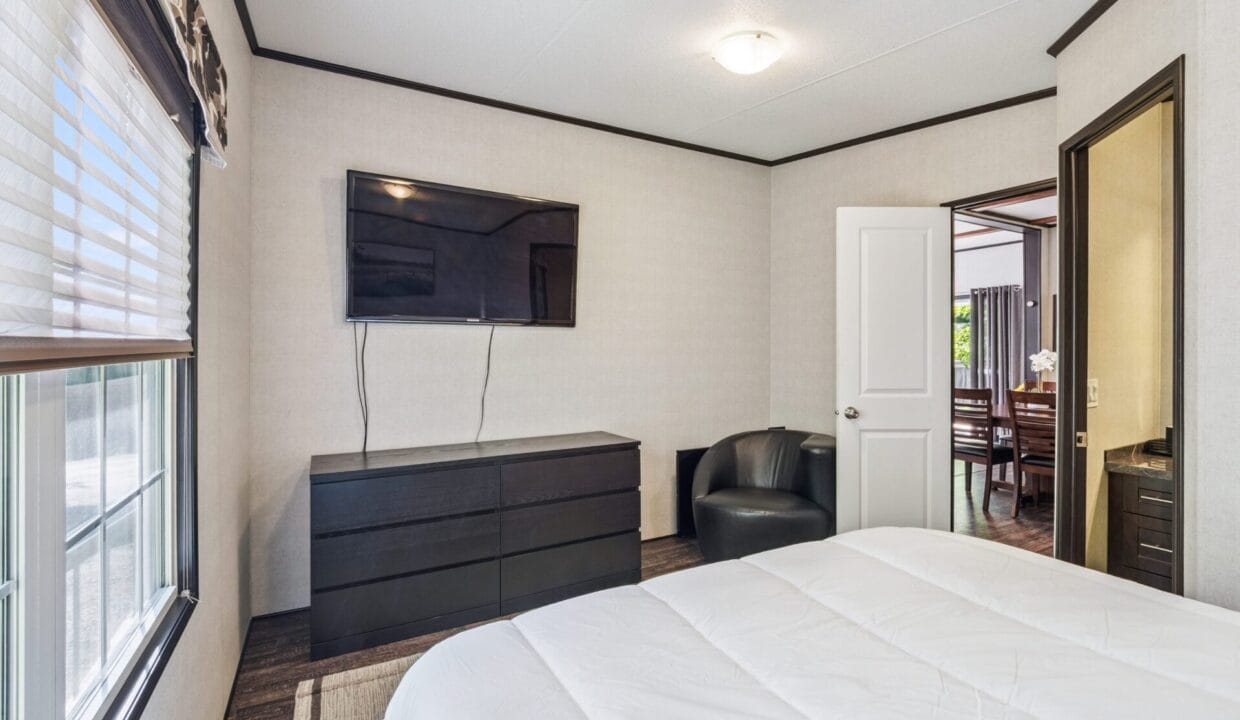 Primary Bedroom 2-min