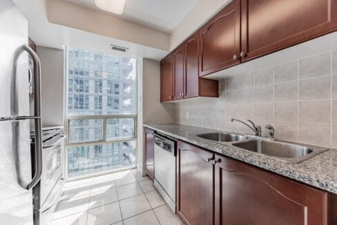 mls_1-3.kitchen