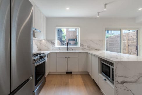 11 - Kitchen 5
