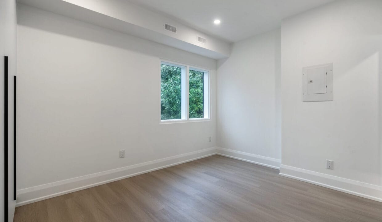14 - Main Bedroom 1
