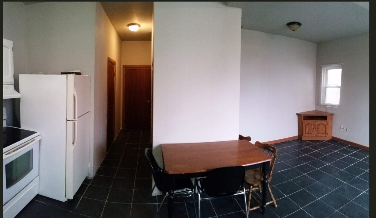 160 living room kitchen r