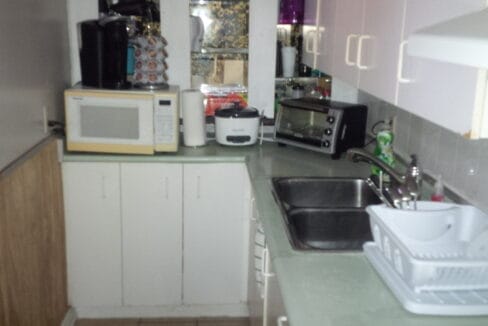 206-snapshot#32-downstairs- kitchen- picture 2 of 2 (2)