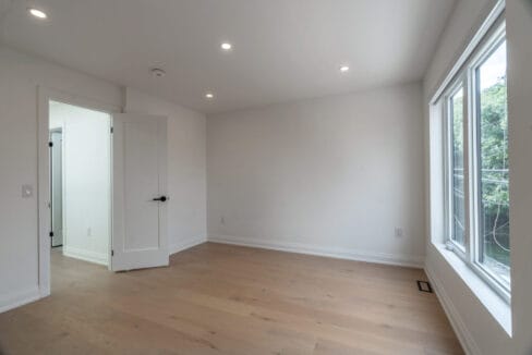 22 - Main Bedroom 1