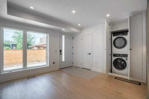 3.1 - Living Entrance 1
