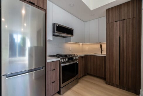 5 - Kitchen