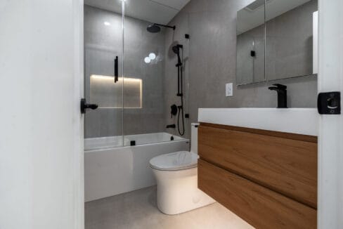 9 - Bathroom 1