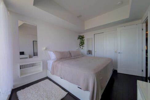 PXL_20250928_155841851.RAW-01.COVER~2