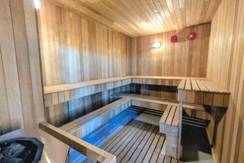 PXL_20251027_182251943~2