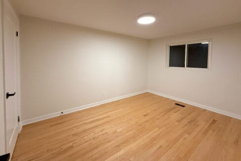bedroom_2