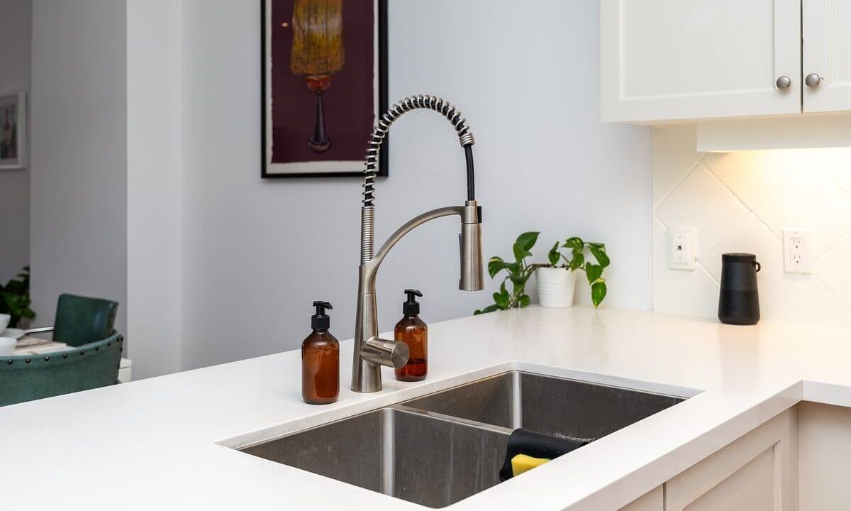 12161b47-d324-43cc-a9e9-9a008f6ad74d