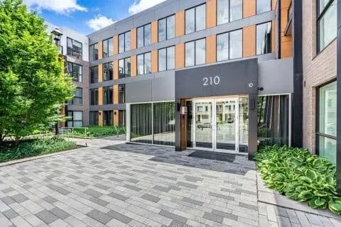 210-sabina-drive-oakville