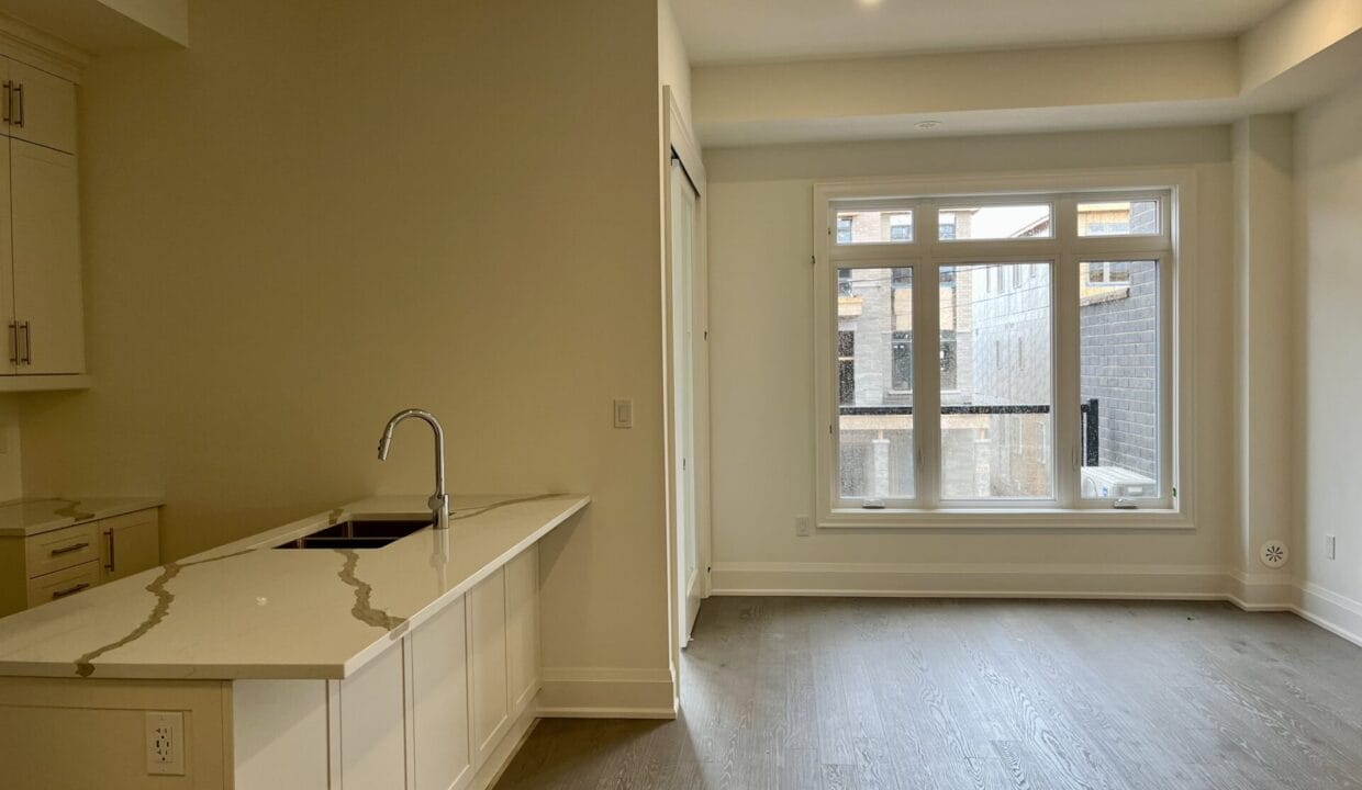 4. Kitchen+Living Room