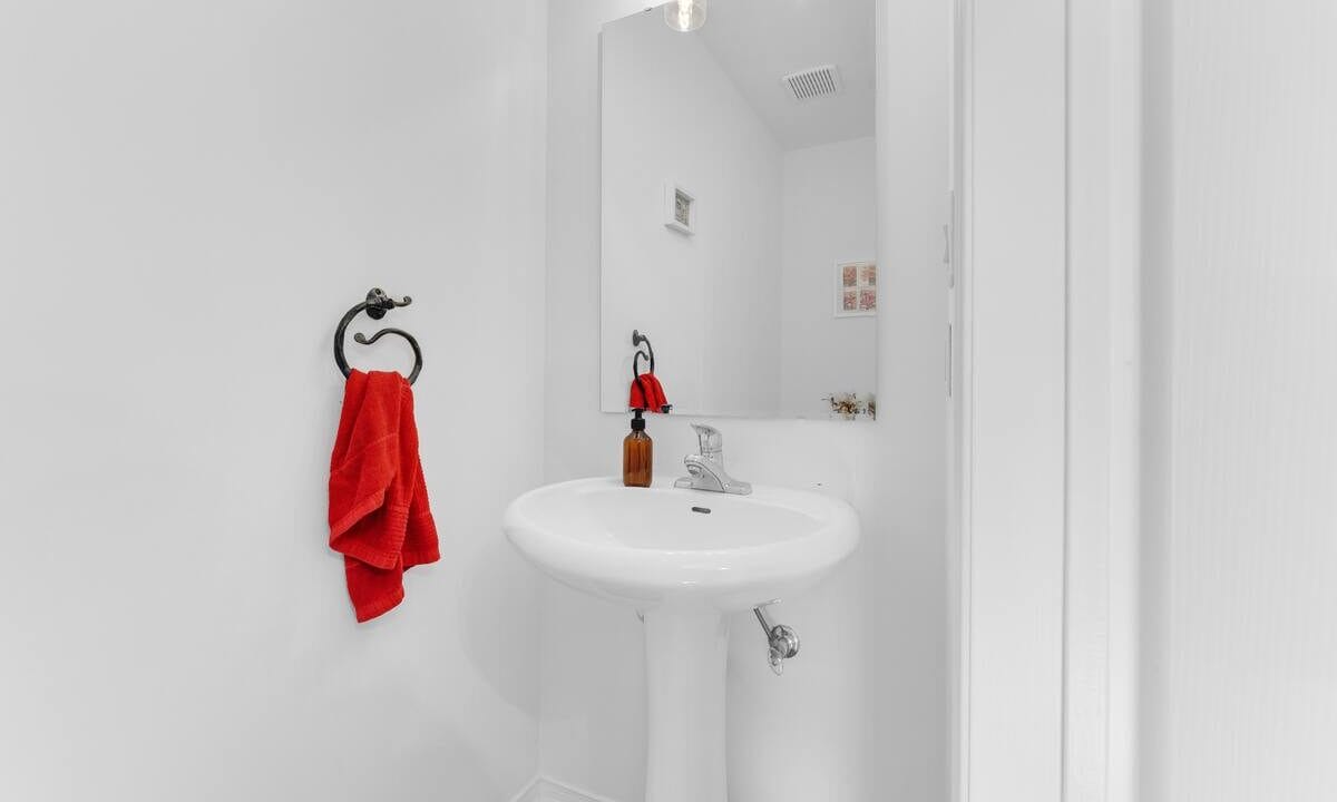 736ef1b5-a397-463a-a48d-e032a7be1a99