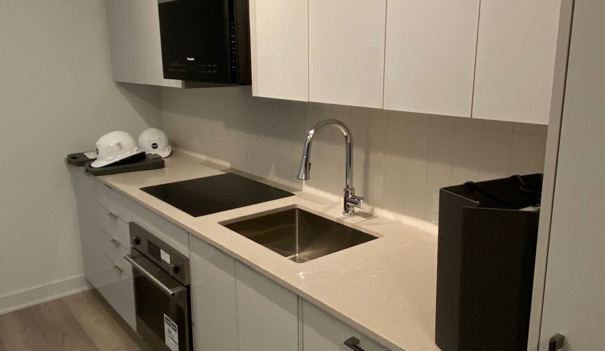 H72920-708_Kitchen_2025-09-22