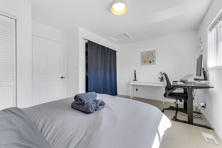 f63e02ff-82a9-4d66-b519-28e128f2f312